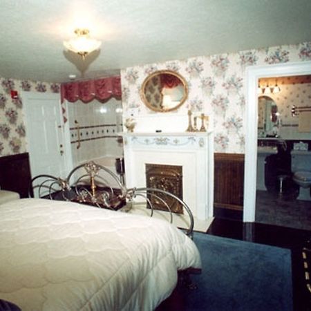 Julias Bed And Breakfast Hubbard Eksteriør billede